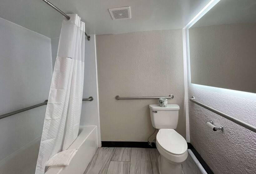 호텔 Days Inn And Suites By Wyndham Port Huron