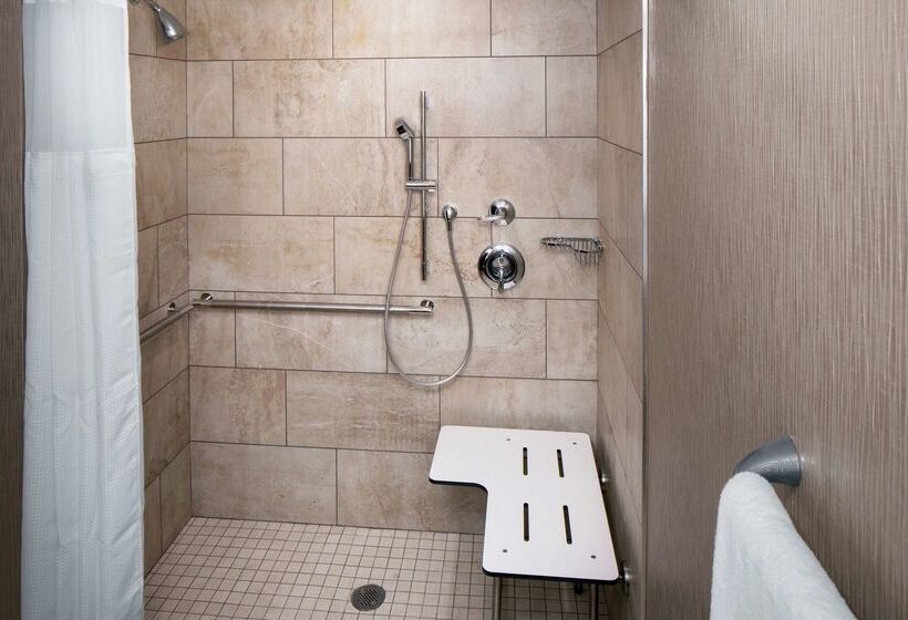 فندق Doubletree By Hilton Nashua