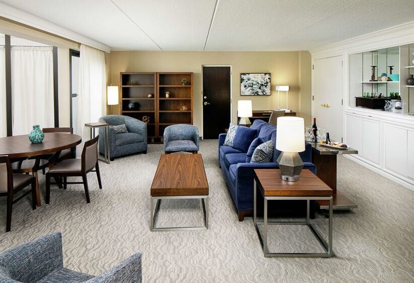 فندق Doubletree By Hilton Nashua