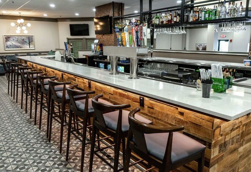 فندق Doubletree By Hilton Nashua