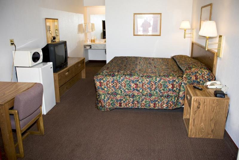 בית מלון כפרי Econo Lodge Hurricane Zion Park Area