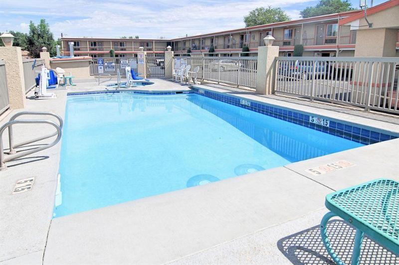 בית מלון כפרי Econo Lodge Hurricane Zion Park Area