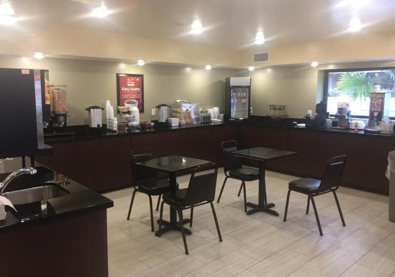 בית מלון כפרי Econo Lodge Hurricane Zion Park Area