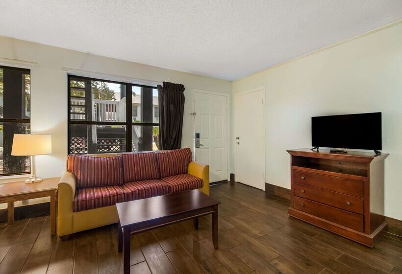 ホテル Econo Lodge Inn & Suites Fulton  Rockport