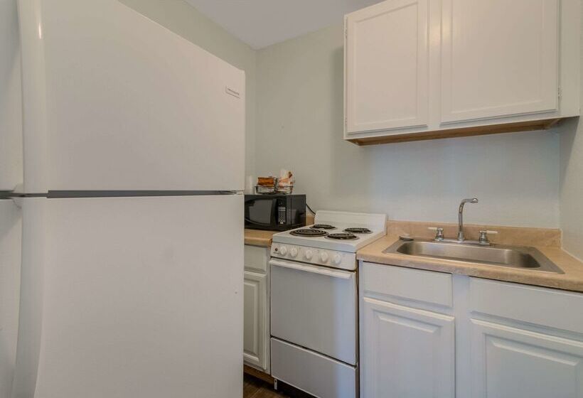 ホテル Econo Lodge Inn & Suites Fulton  Rockport