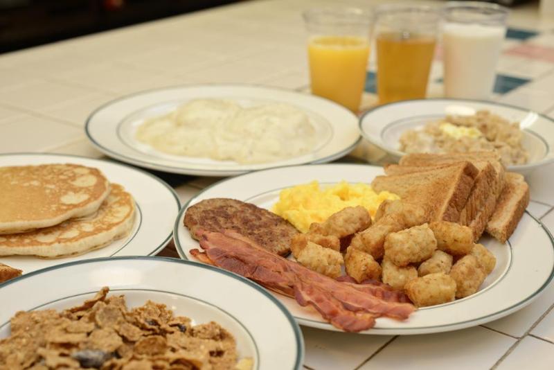 ホテル Econo Lodge Inn & Suites Fulton  Rockport