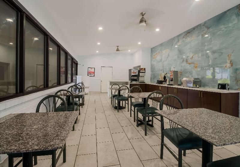 ホテル Econo Lodge Inn & Suites Fulton  Rockport