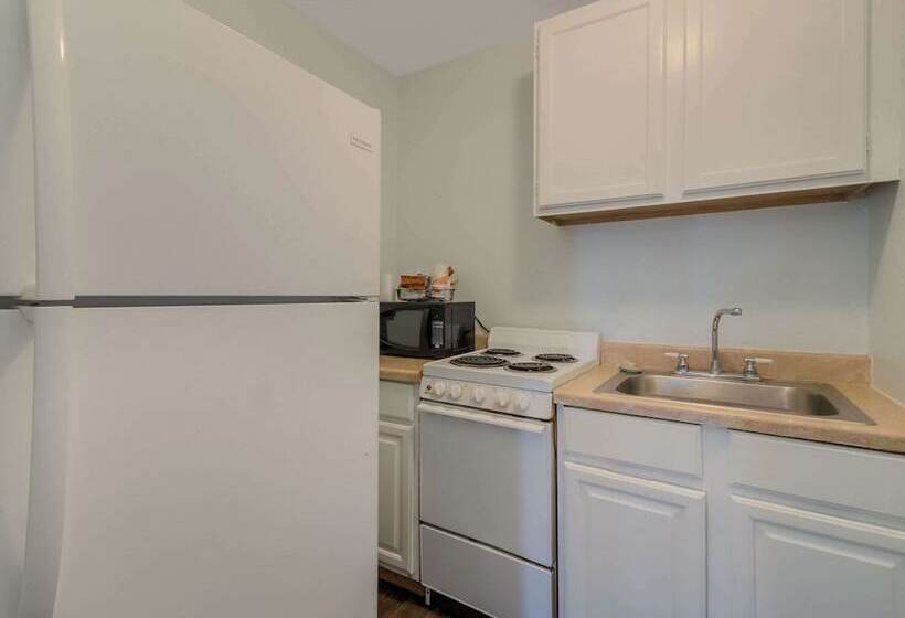 ホテル Econo Lodge Inn & Suites Fulton  Rockport