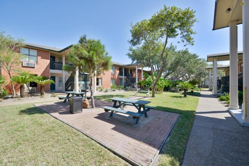 ホテル Econo Lodge Inn & Suites Fulton  Rockport