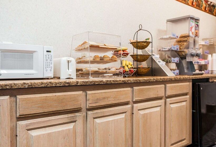 فندق Econo Lodge Jefferson City