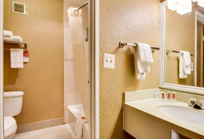 فندق Econo Lodge Busch Gardens