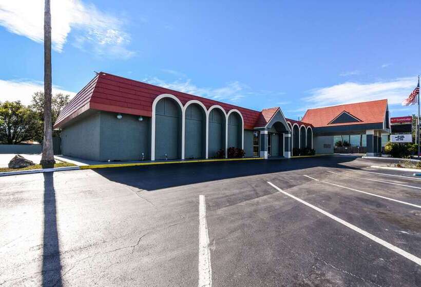 فندق Econo Lodge Busch Gardens