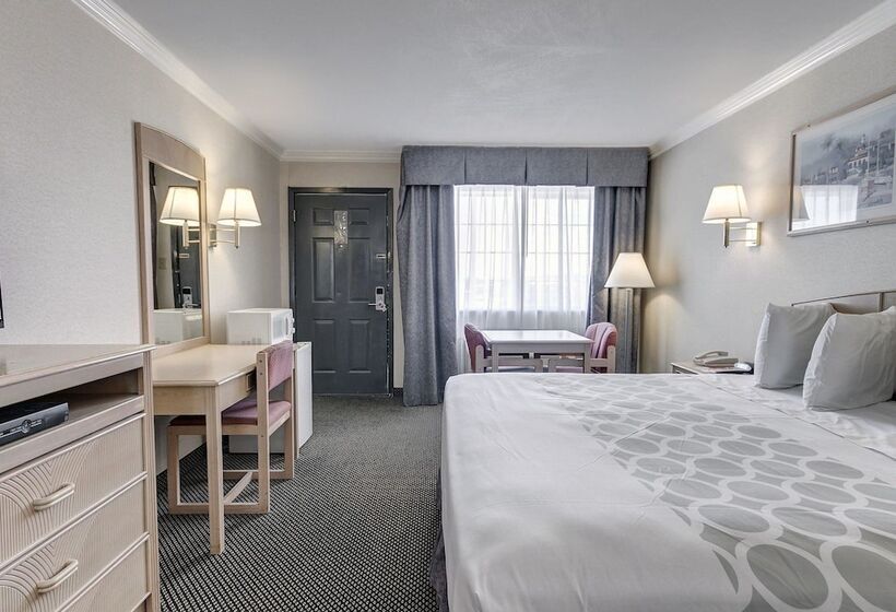 فندق Econo Lodge Van Horn