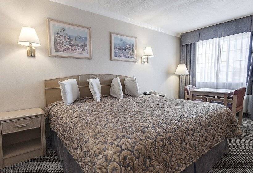 فندق Econo Lodge Van Horn