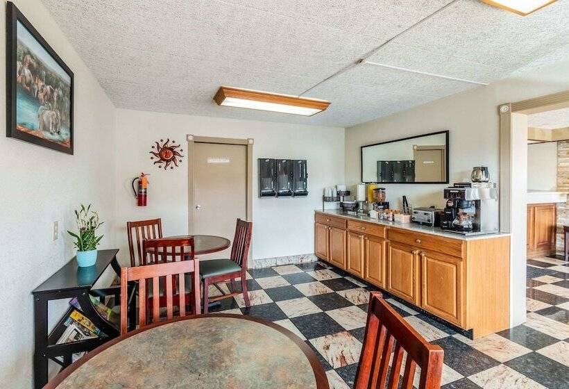 فندق Econo Lodge