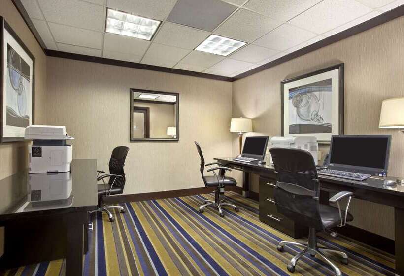 فندق Embassy Suites By Hilton St. Louis Airport