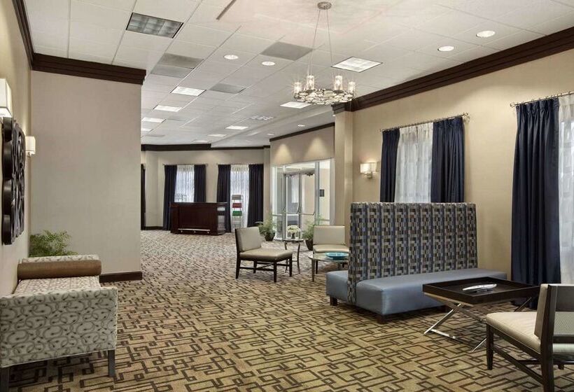 فندق Embassy Suites By Hilton St. Louis Airport