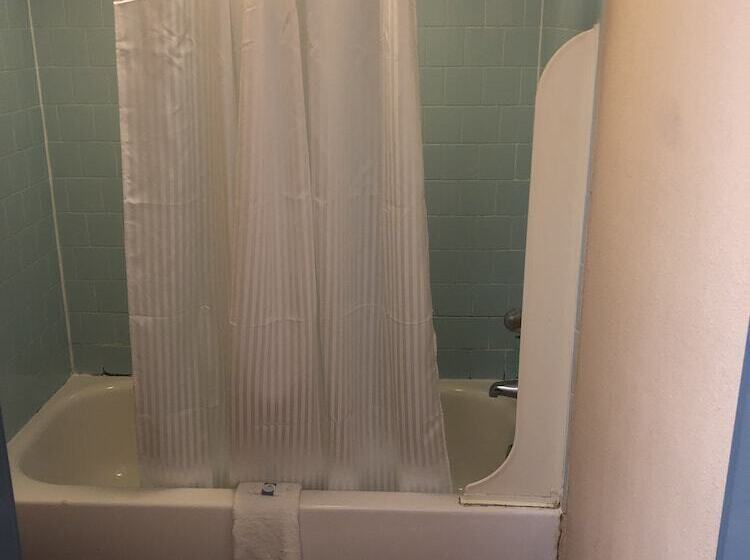 ホテル Express Airport Inn