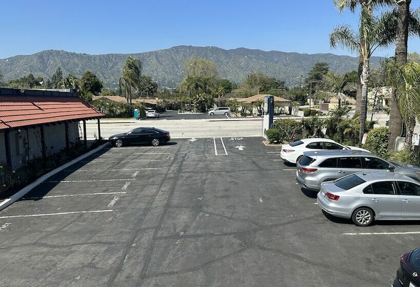 호텔 Garden Inn And Suites Glendora