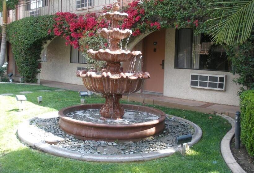 호텔 Garden Inn And Suites Glendora