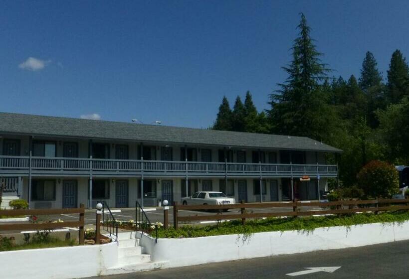 ホテル Gold Country Inn