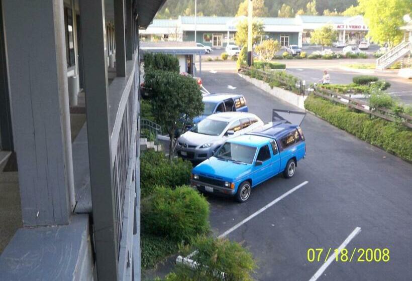 ホテル Gold Country Inn