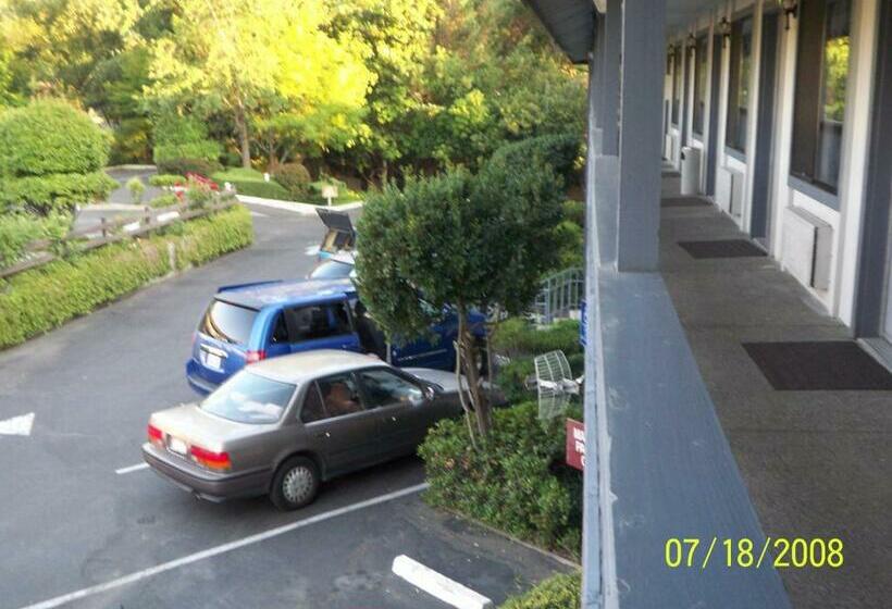 ホテル Gold Country Inn