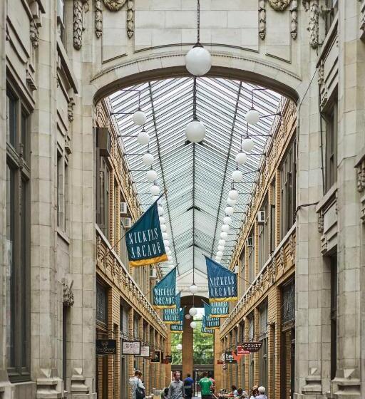 Отель Graduate By Hilton Ann Arbor