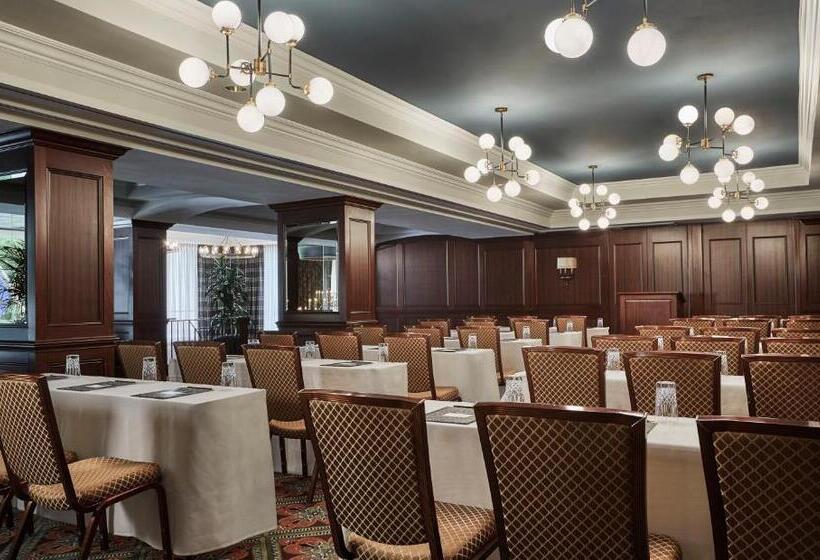 Отель Graduate By Hilton Ann Arbor