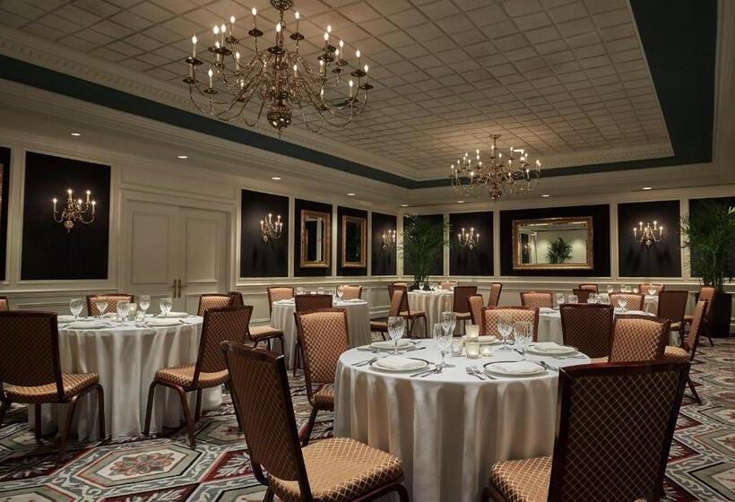 Отель Graduate By Hilton Ann Arbor