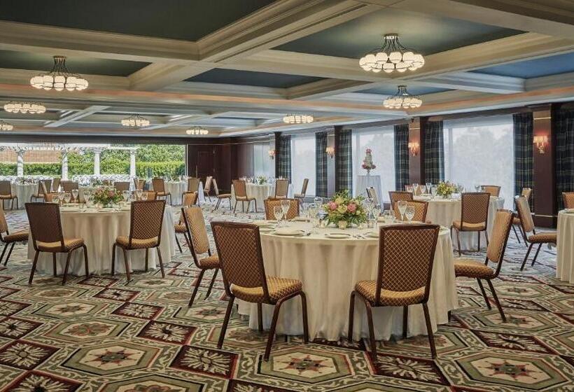 Отель Graduate By Hilton Ann Arbor