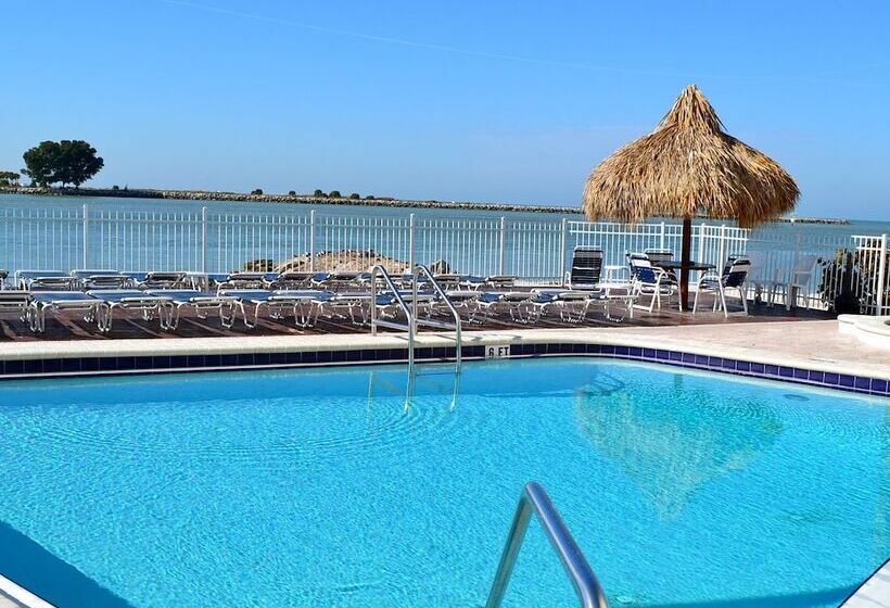 Gulfview Hotel On The Beach