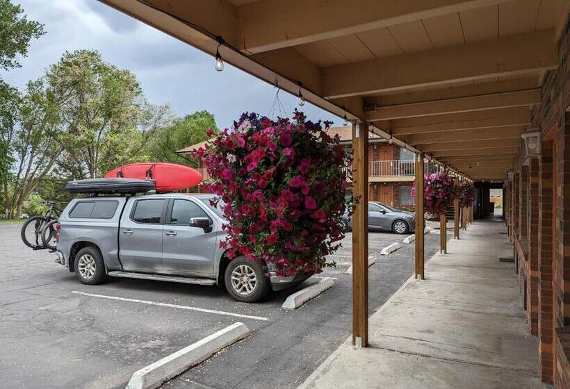 ホテル Henry S Fork Inn