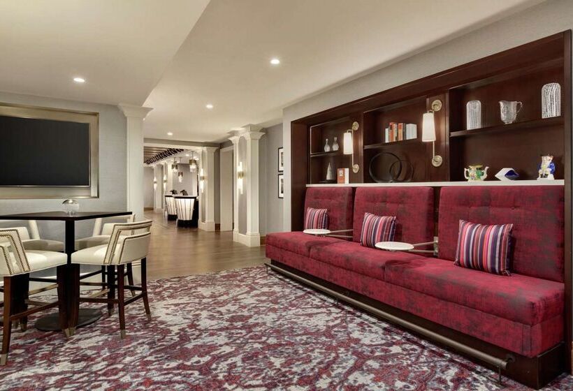 فندق Hilton Checkers Los Angeles