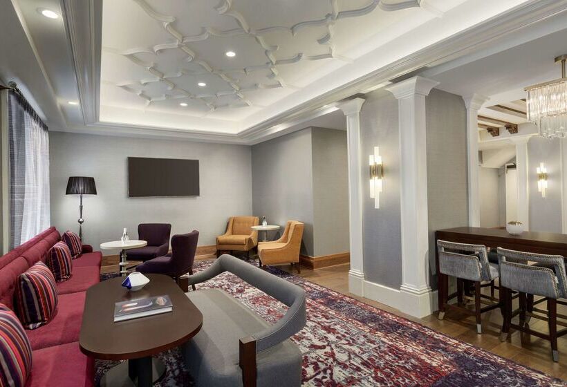 فندق Hilton Checkers Los Angeles