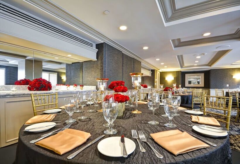 فندق Hilton Checkers Los Angeles