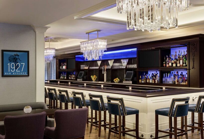 فندق Hilton Checkers Los Angeles