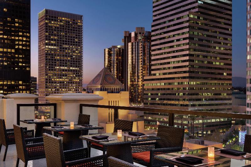 فندق Hilton Checkers Los Angeles