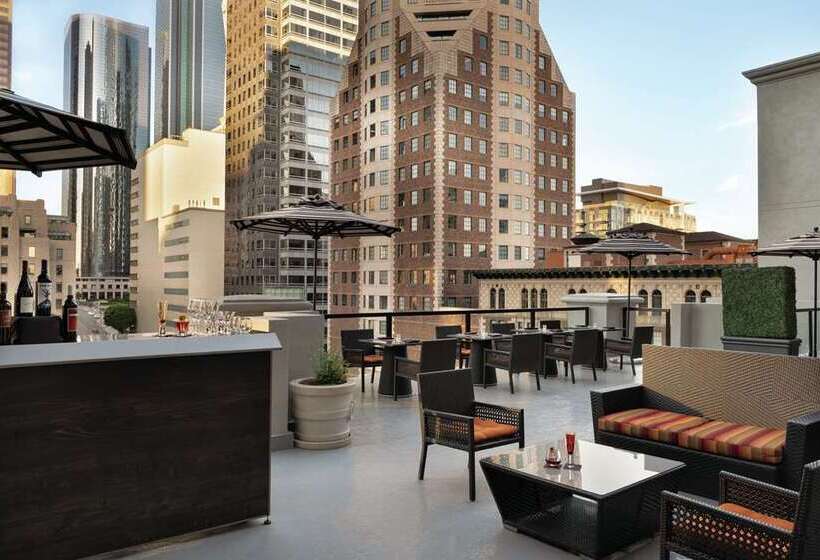 فندق Hilton Checkers Los Angeles