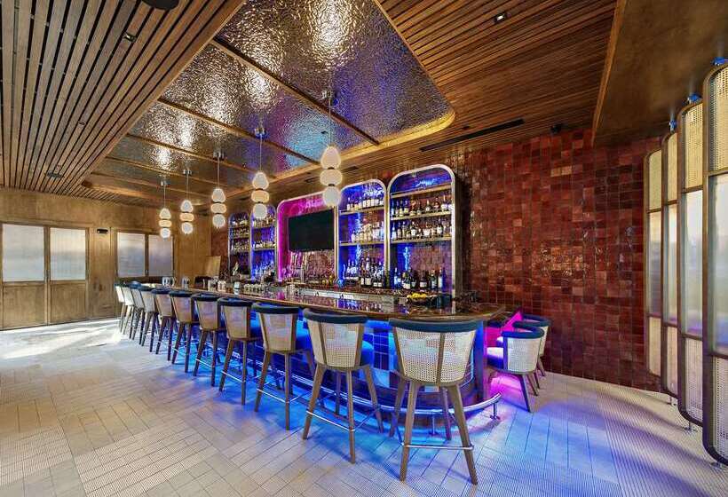 فندق Hilton College Station & Conference Center