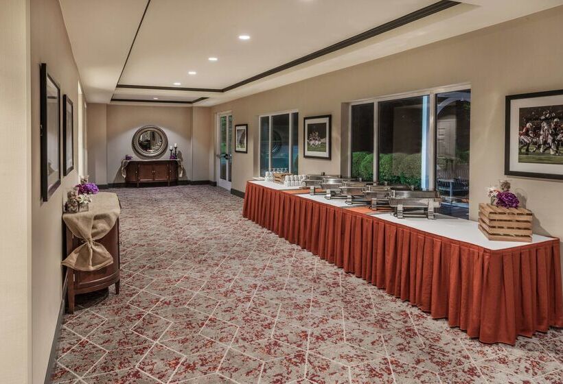 فندق Hilton Garden Inn Blacksburg University