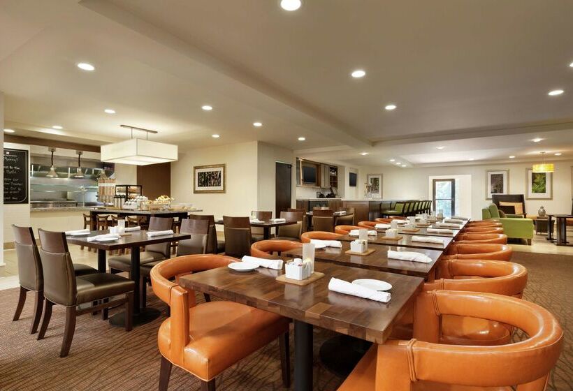 هتل Hilton Garden Inn Rochester/pittsford