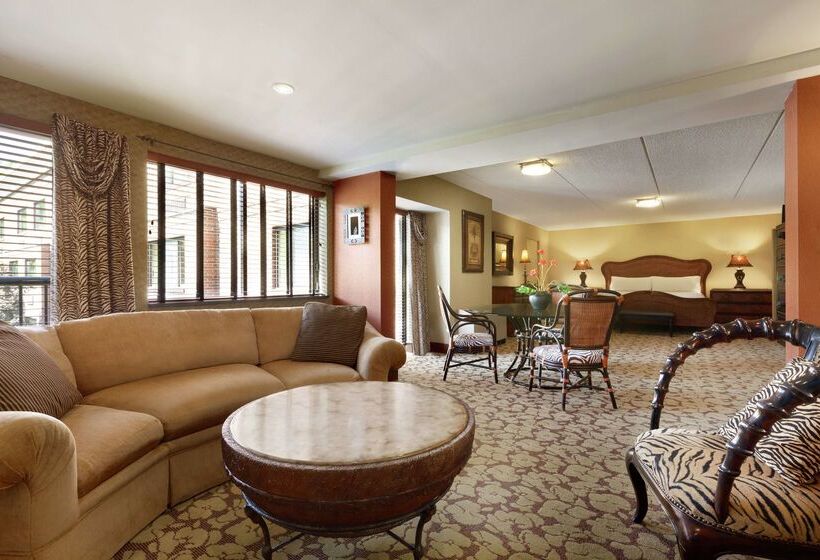هتل Hilton Garden Inn Rochester/pittsford