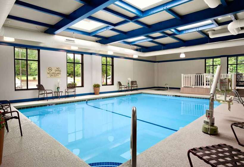 هتل Hilton Garden Inn Rochester/pittsford