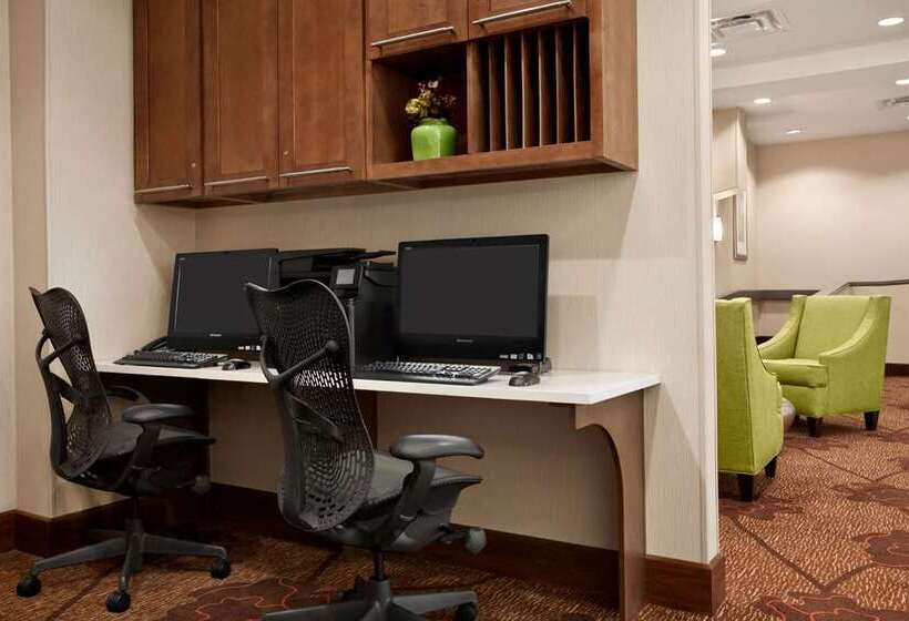 בית מלון כפרי Hilton Garden Inn Rochester/pittsford