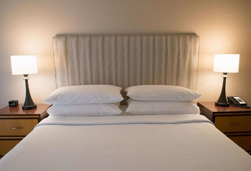 هتل Hilton Wilmington/christiana