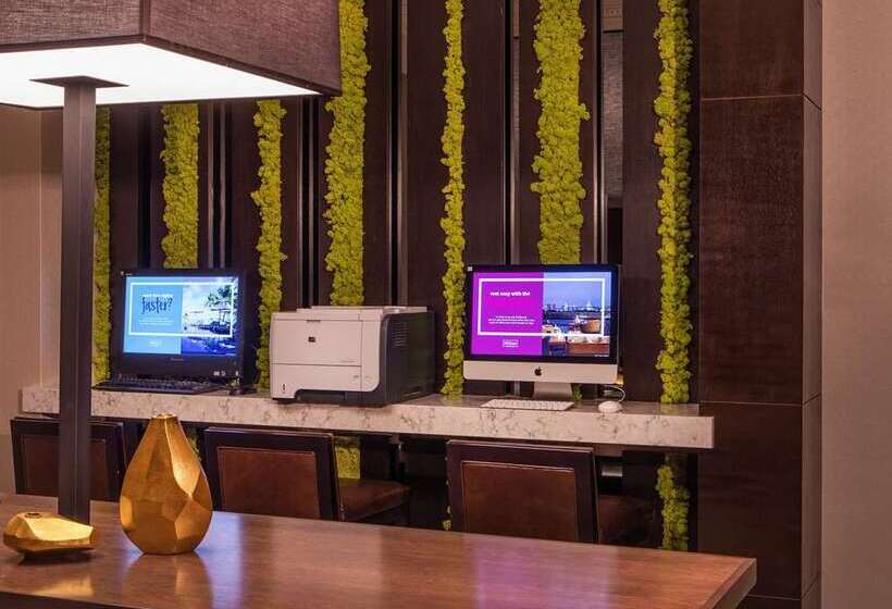 هتل Hilton Wilmington/christiana