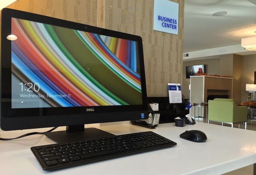 هتل Holiday Inn Express Chicago Nw   Arlington Heights, An Ihg