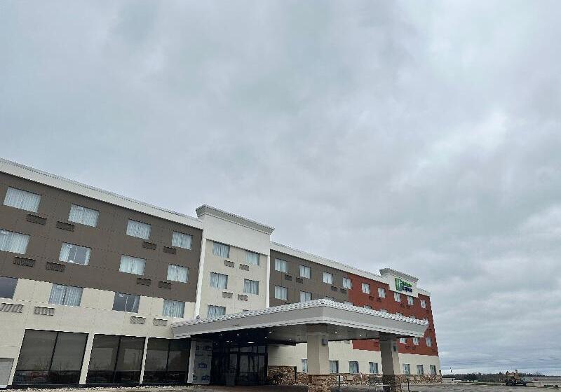 فندق Holiday Inn Express Big Rapids, An Ihg