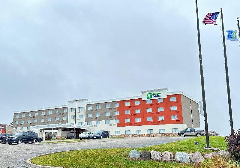 فندق Holiday Inn Express Big Rapids, An Ihg